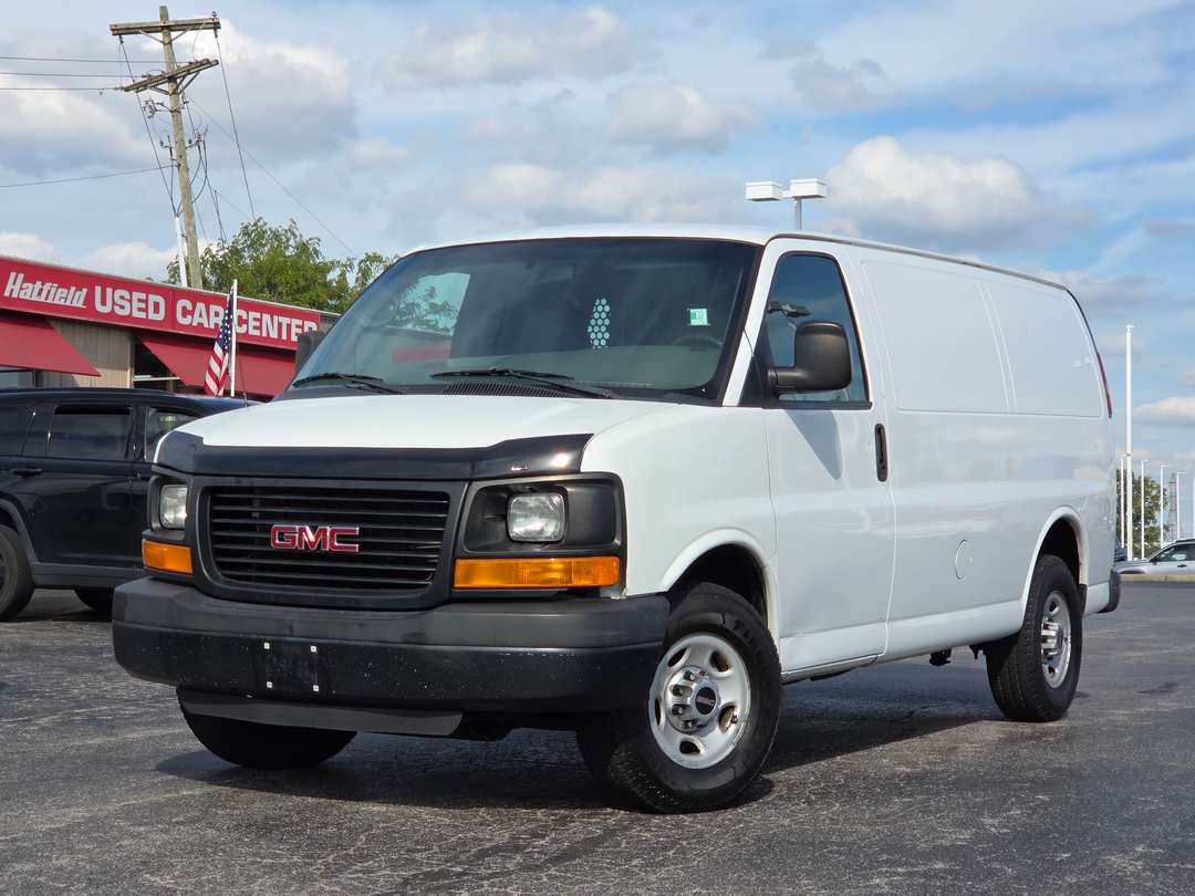 2015 GMC Savana 2500 Work - Image 2