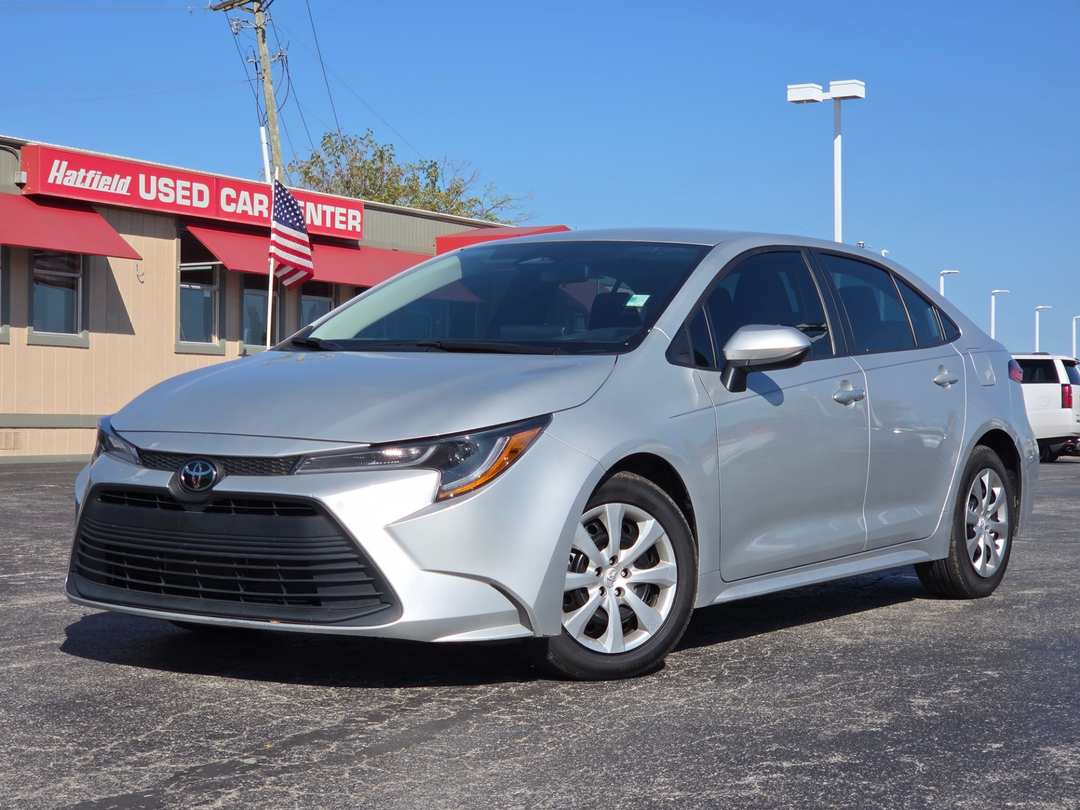 2025 Toyota Corolla LE - Image 2