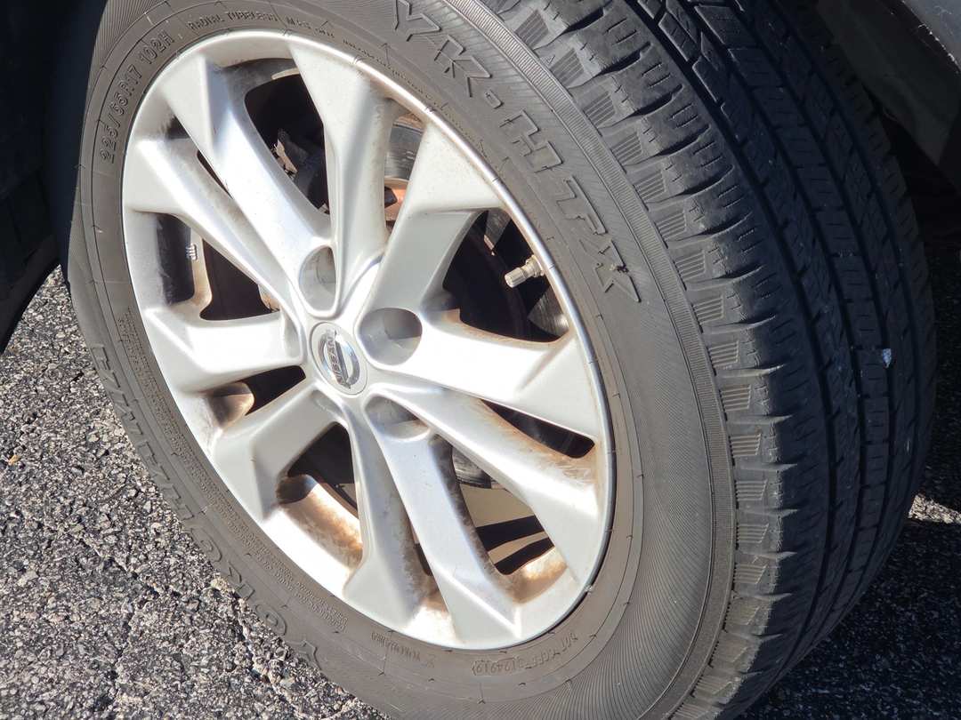 2014 Nissan Rogue - Image 3