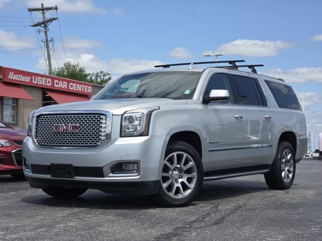 2017 GMC Yukon Xl Denali - Image 2